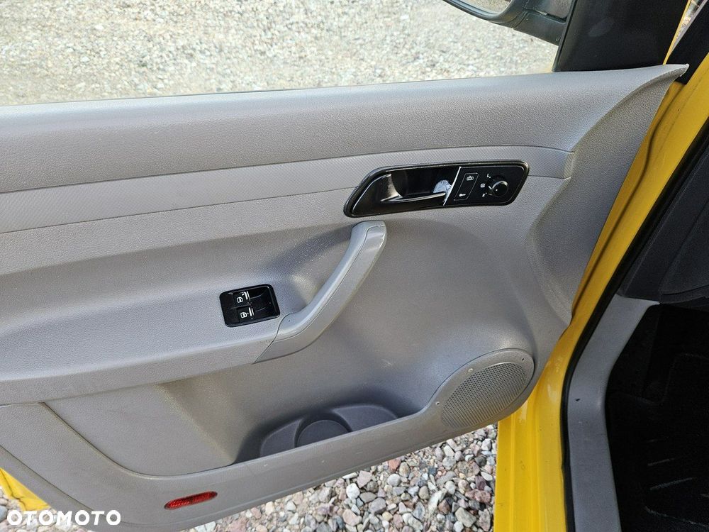 Volkswagen Caddy - 11