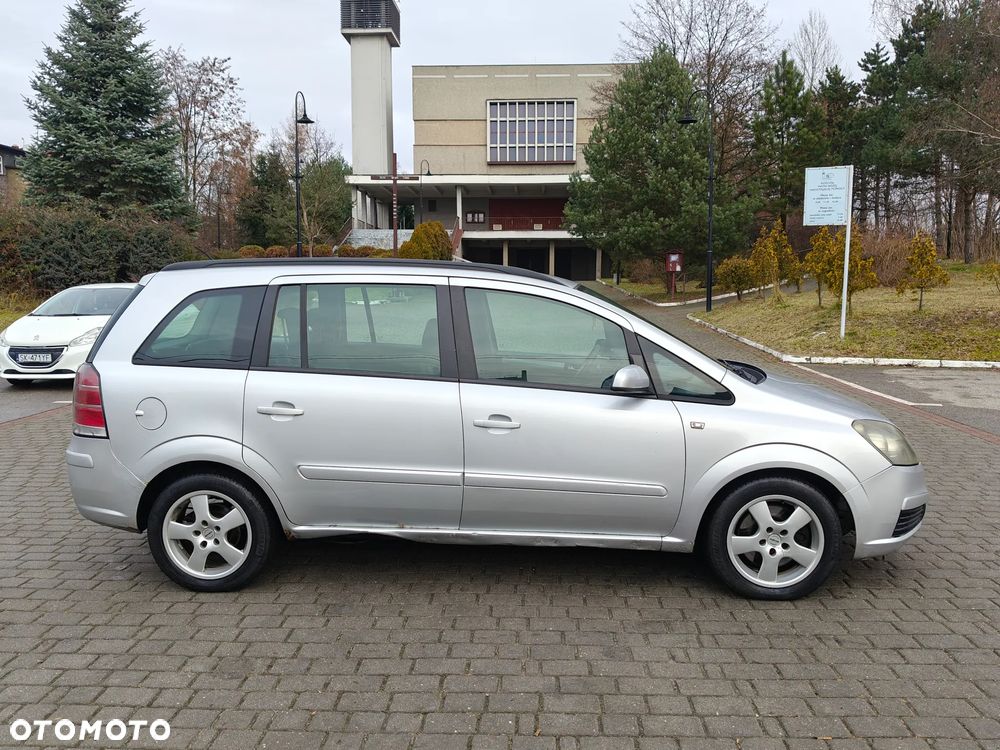 Opel Zafira 1.9 CDTI - 28