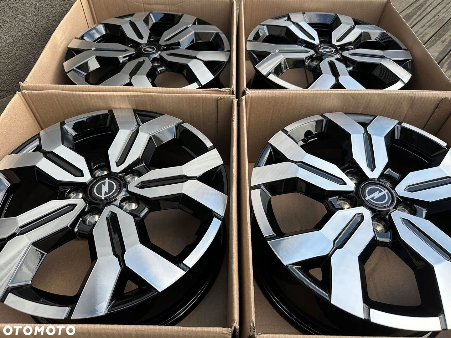 Felgi 17cali OPEL Vivaro 5x114,3 wzmacniane BUS - 5