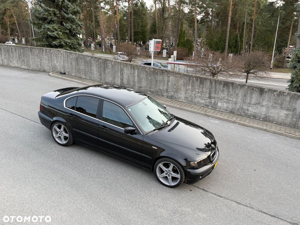 BMW Seria 3 325i - 3
