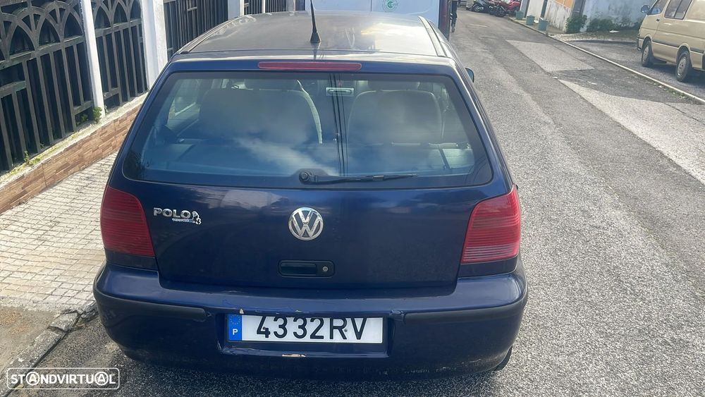 VW Polo 1.0 Confortline - 2