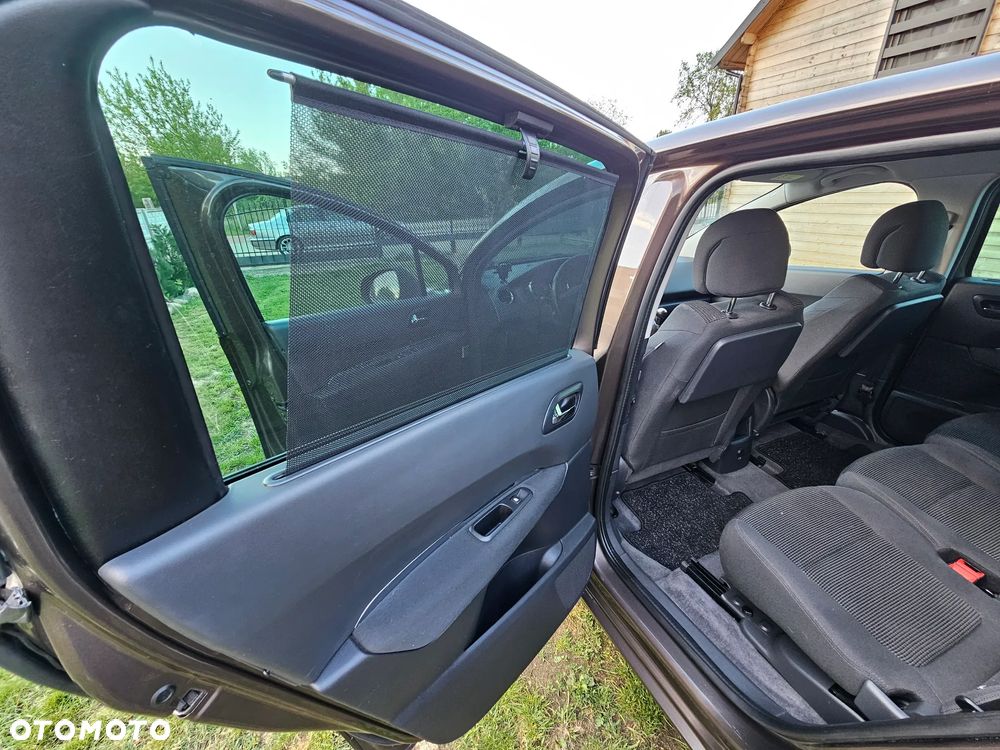 Peugeot 5008 120 VTi Premium - 25