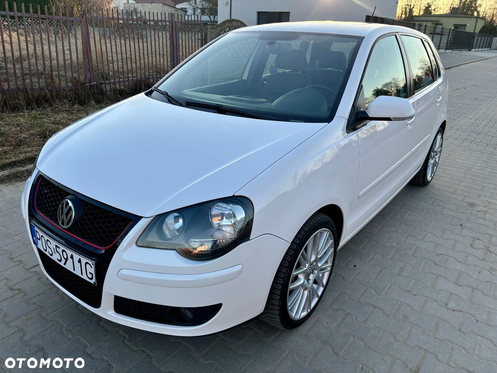 Volkswagen Polo - 2