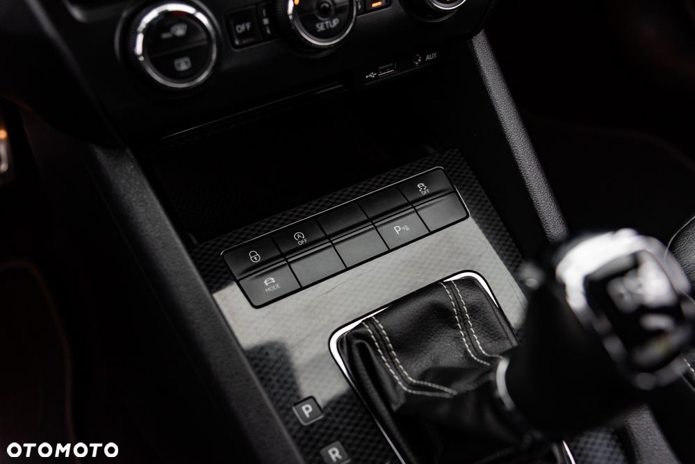 Skoda Octavia 2.0 TSI RS - 35