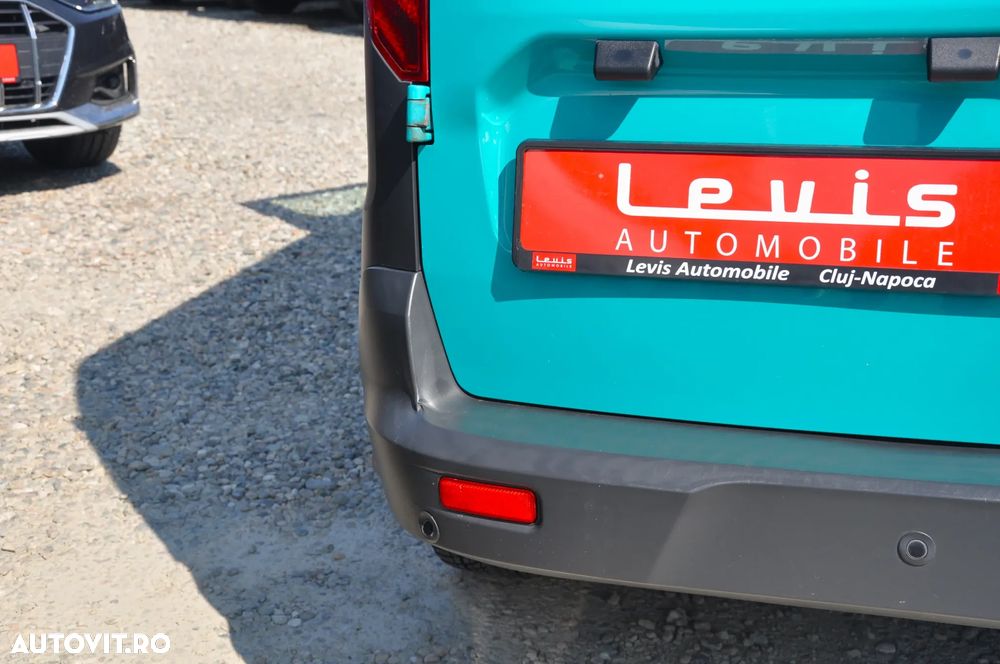 Ford Transit Connect L2H1 Van - 27