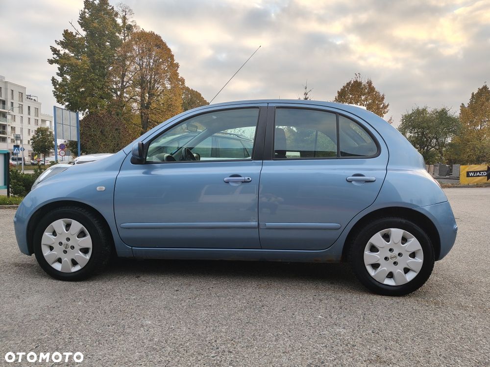 Nissan Micra - 1