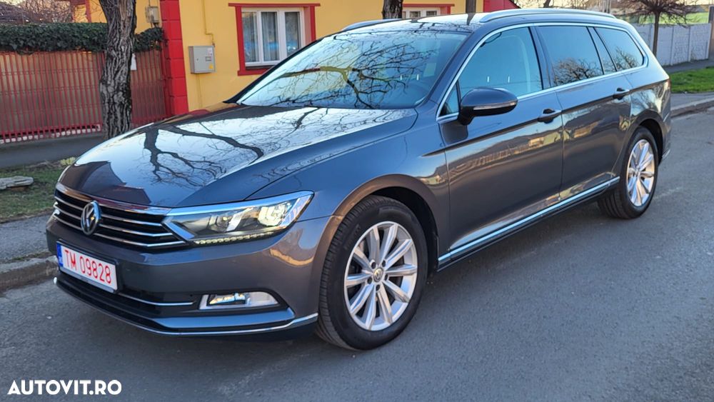 Volkswagen Passat - 1