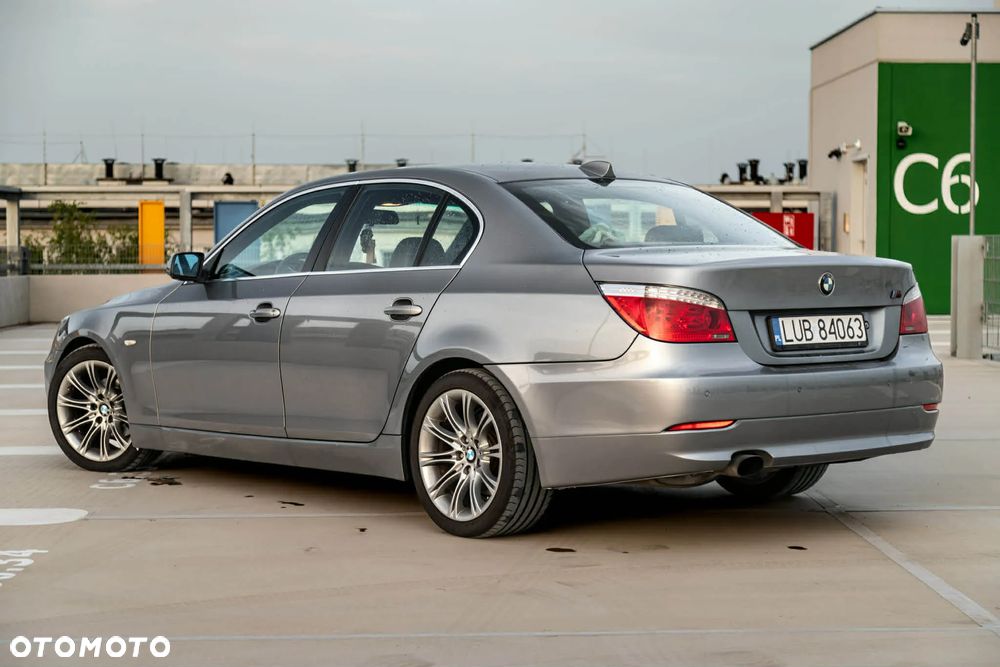 BMW Seria 5 520d - 12