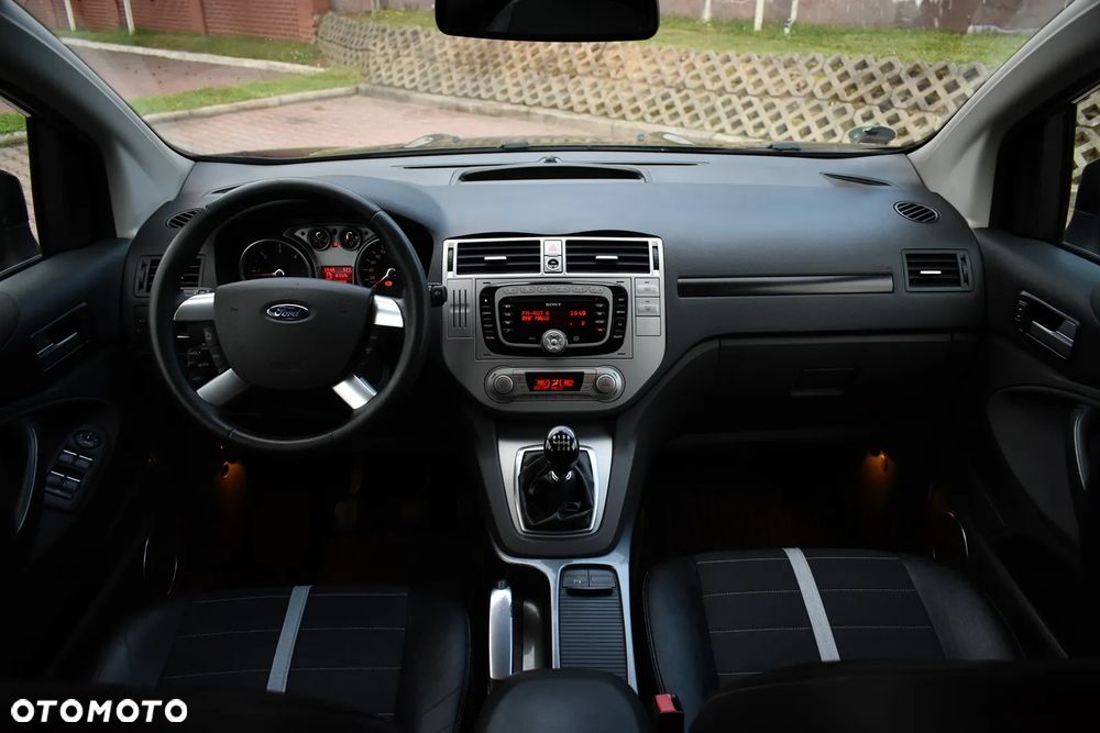 Ford Kuga 2.0 TDCi 2x4 Individual - 28
