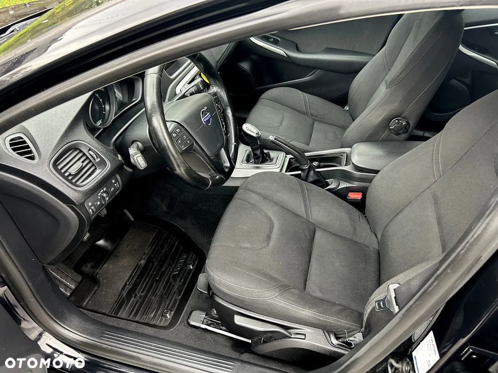 Volvo V40 D2 Momentum - 7