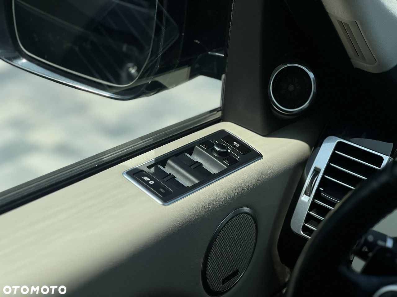 Land Rover Range Rover 4.4SD V8 Vogue - 28