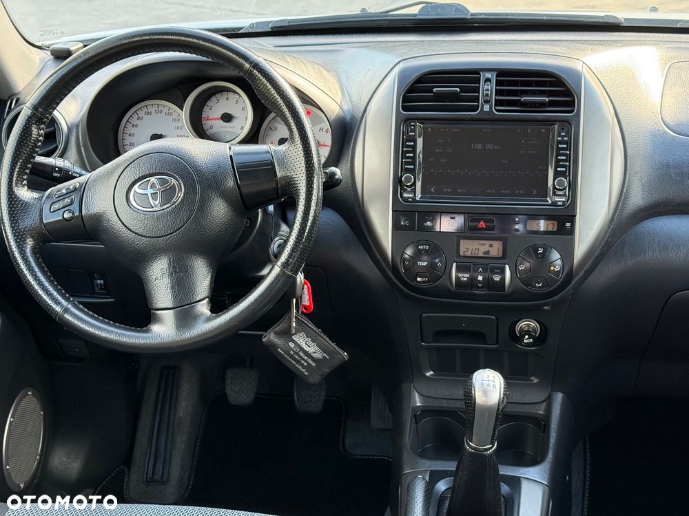 Toyota RAV4 2.0 VVT-i Sol - 18