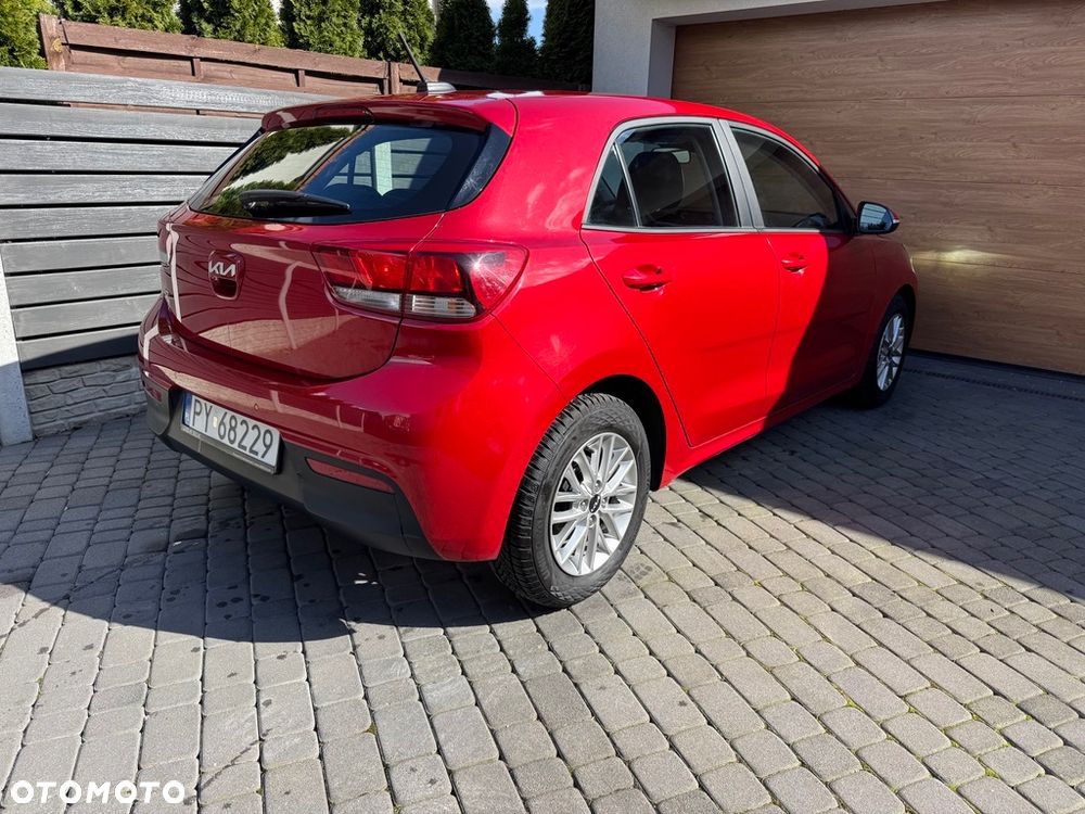 Kia Rio 1.2 L - 9