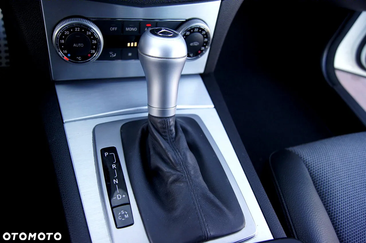 Mercedes-Benz Klasa C 180 T Kompressor Automatik Avantgarde - 22