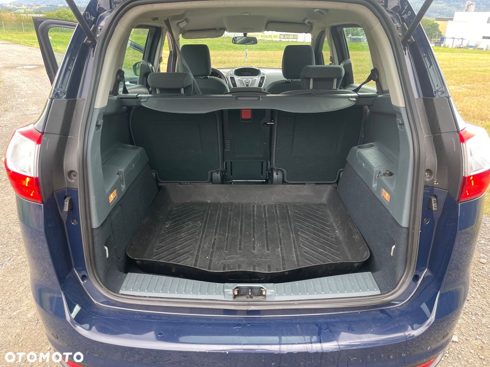 Ford Grand C-MAX - 11