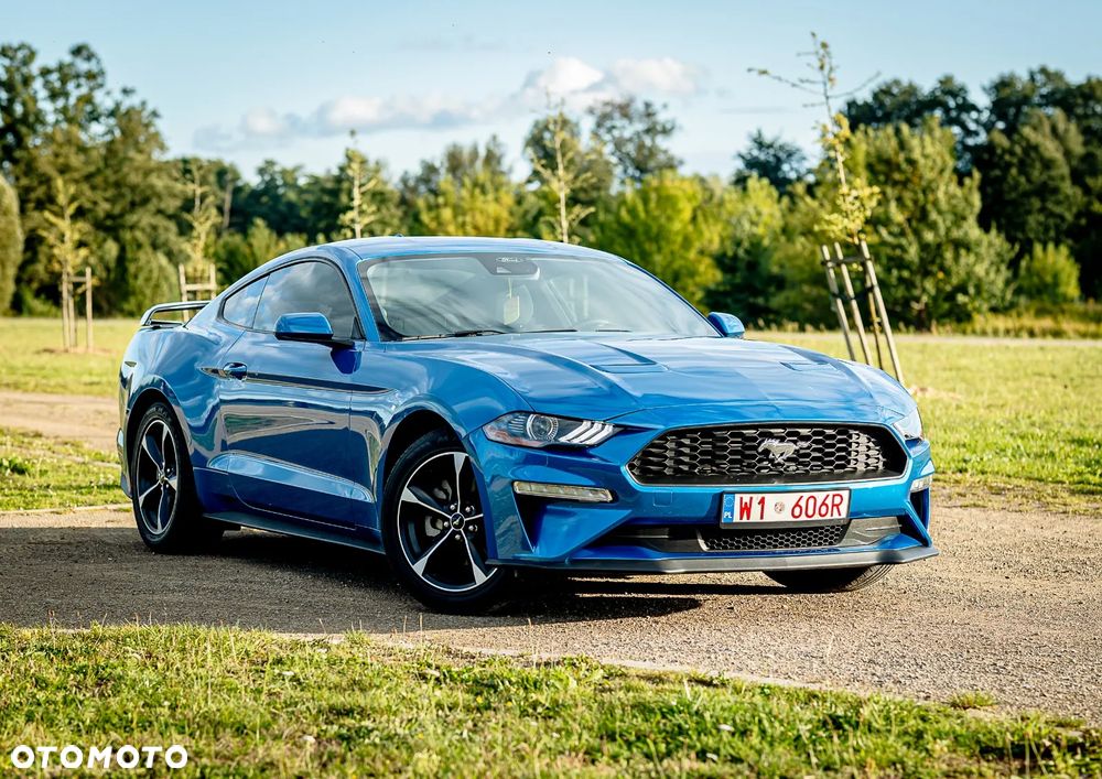 Ford Mustang - 32