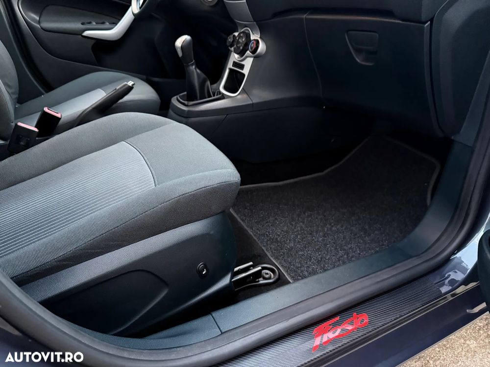 Ford Fiesta 1.6 TDCI Champions Edition - 7