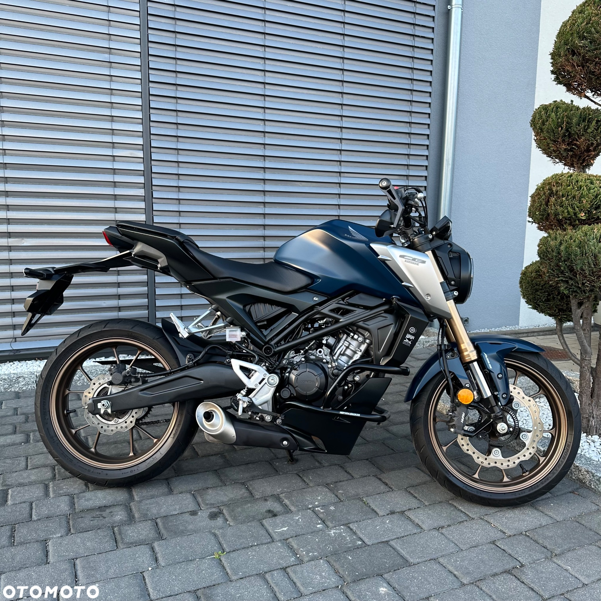 Honda CB - 2