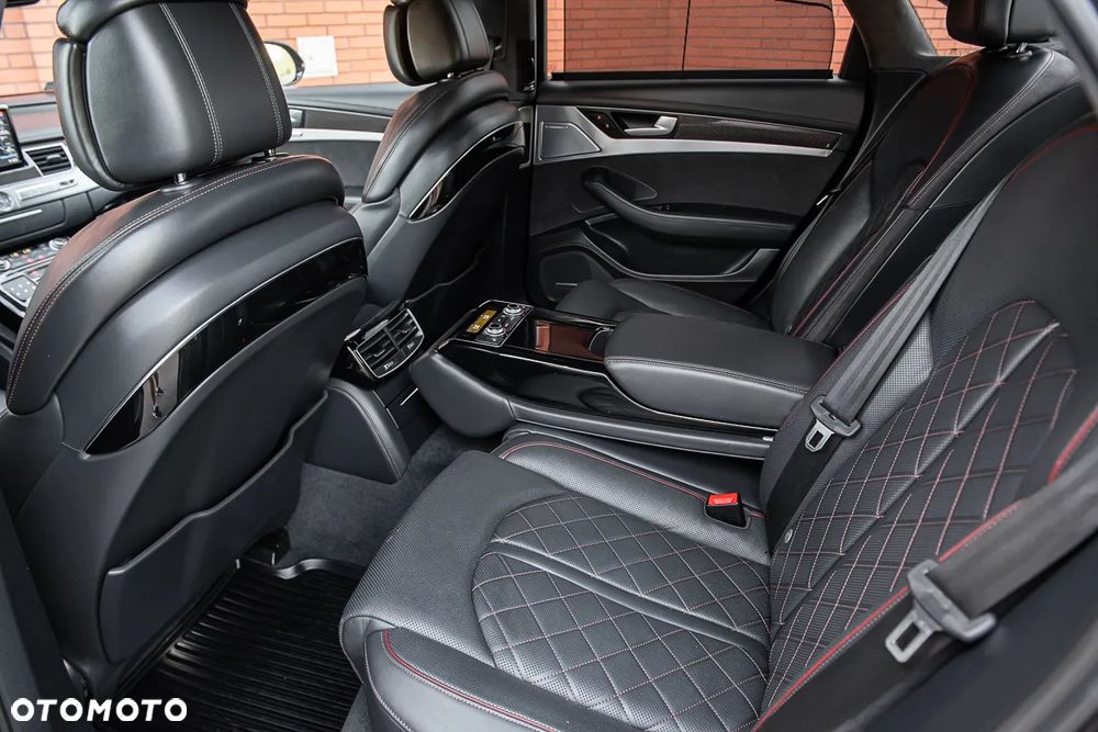 Audi S8 Plus 4.0 TFSI Quattro - 30