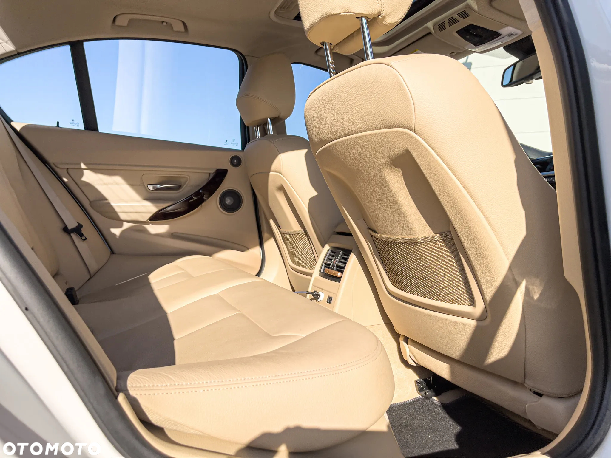 BMW Seria 3 335i xDrive - 18