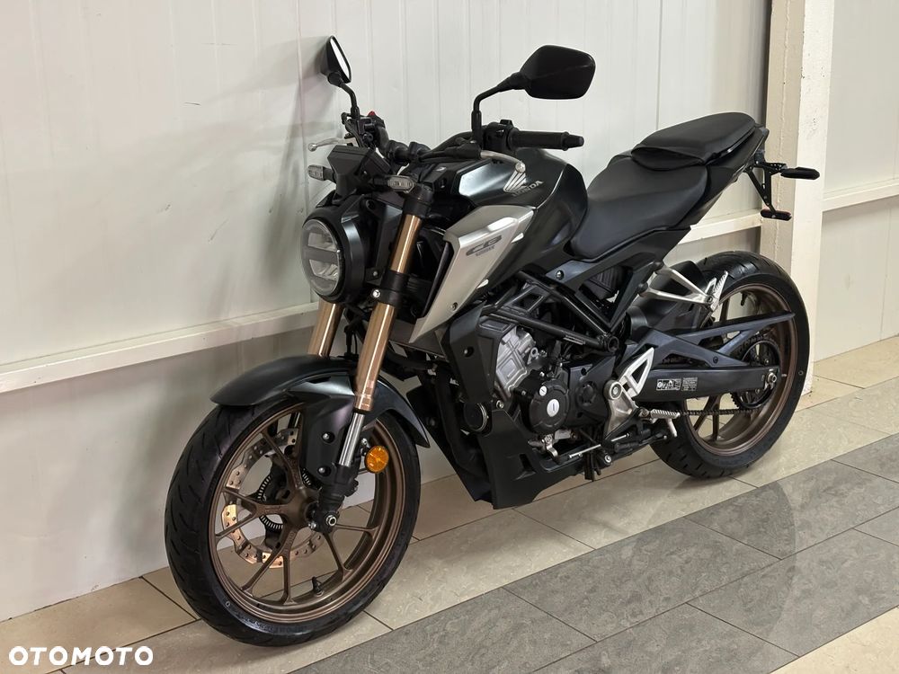 Honda CB - 15