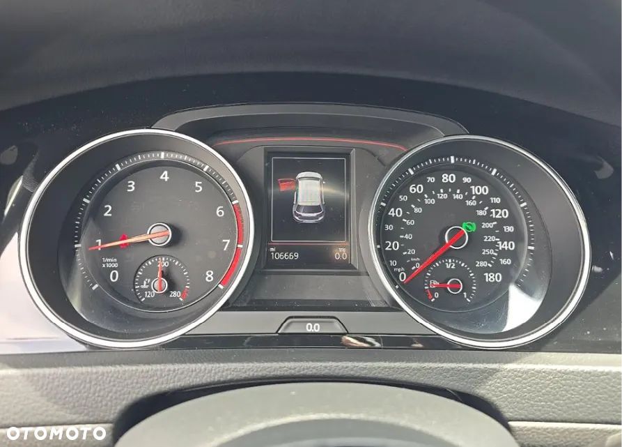 Volkswagen Golf - 9