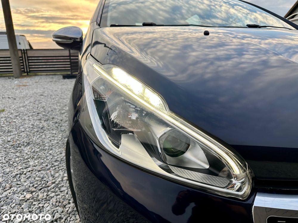Peugeot 208 1.2 PureTech GPF Allure S&S EAT6 - 7
