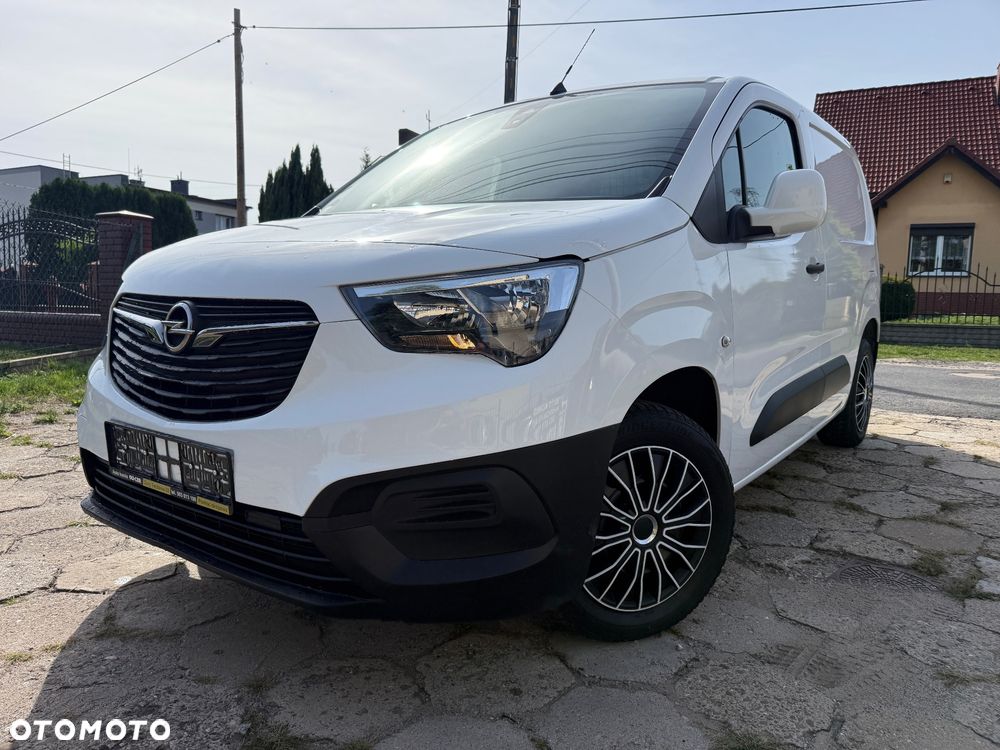 Opel COMBO - 1