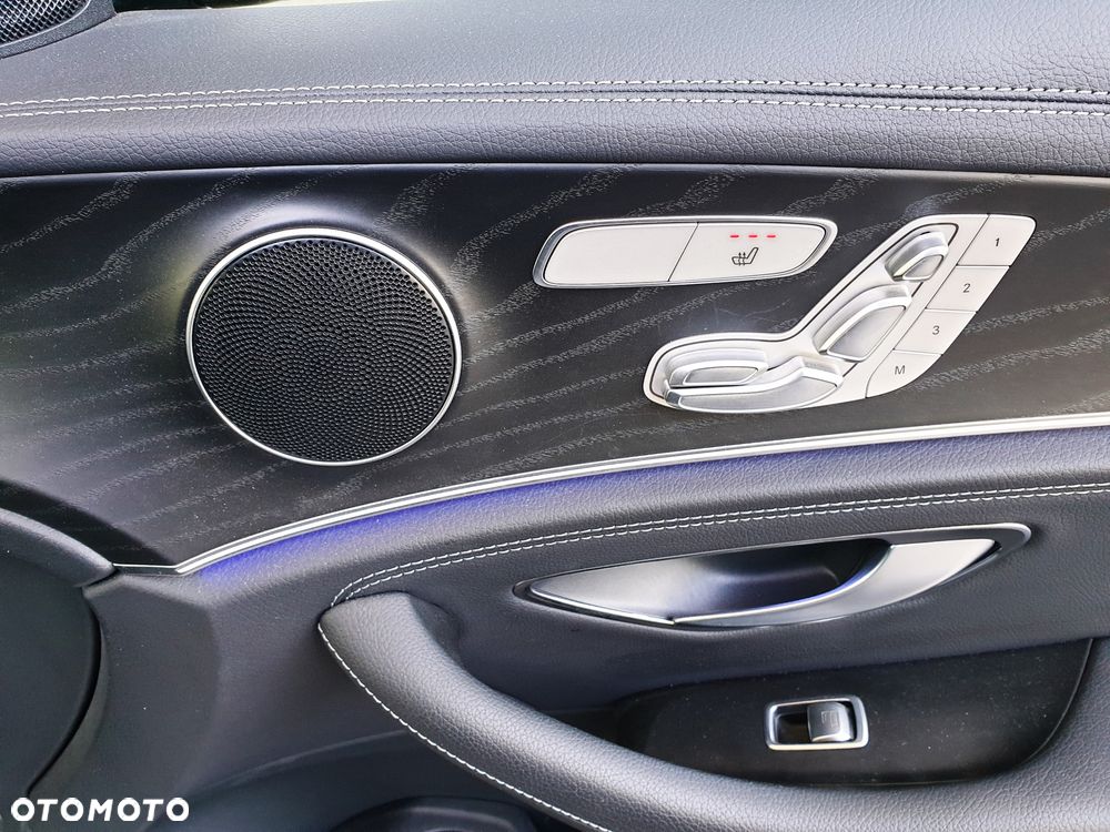 Mercedes-Benz Klasa E 220 d 4-Matic Business Edition - 24