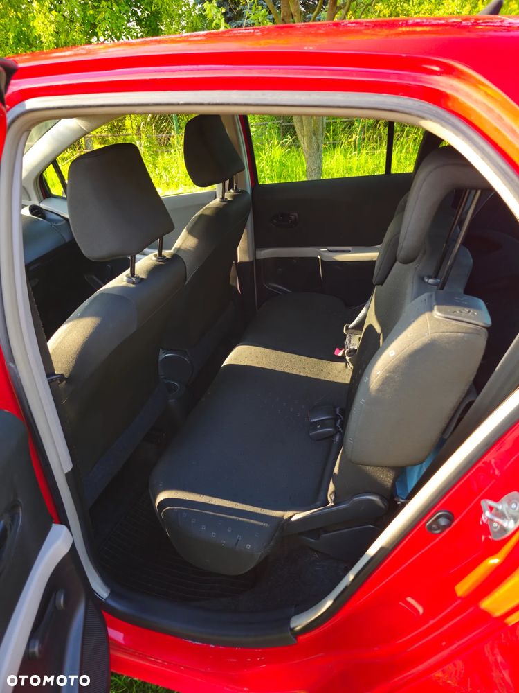 Toyota Yaris - 14
