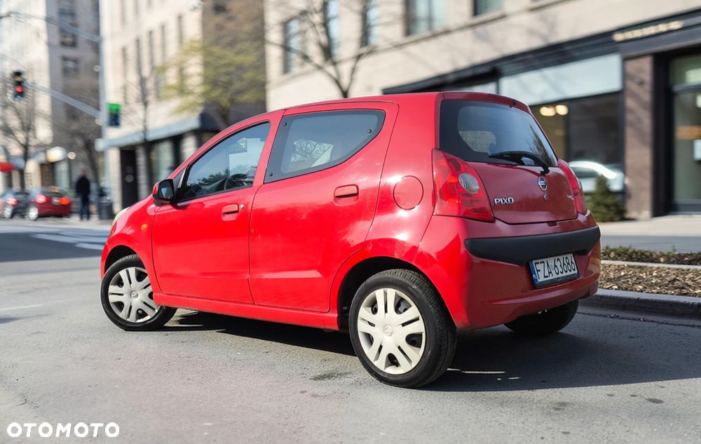 Nissan Pixo - 10