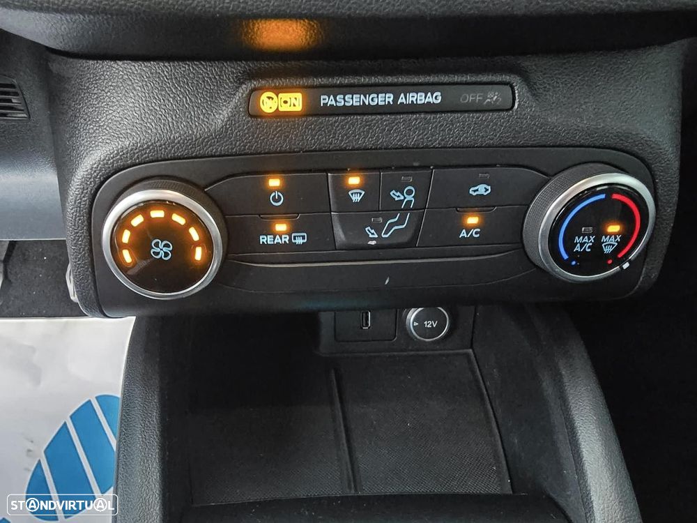 Ford Focus SW 1.5 TDCi EcoBlue Business - 22