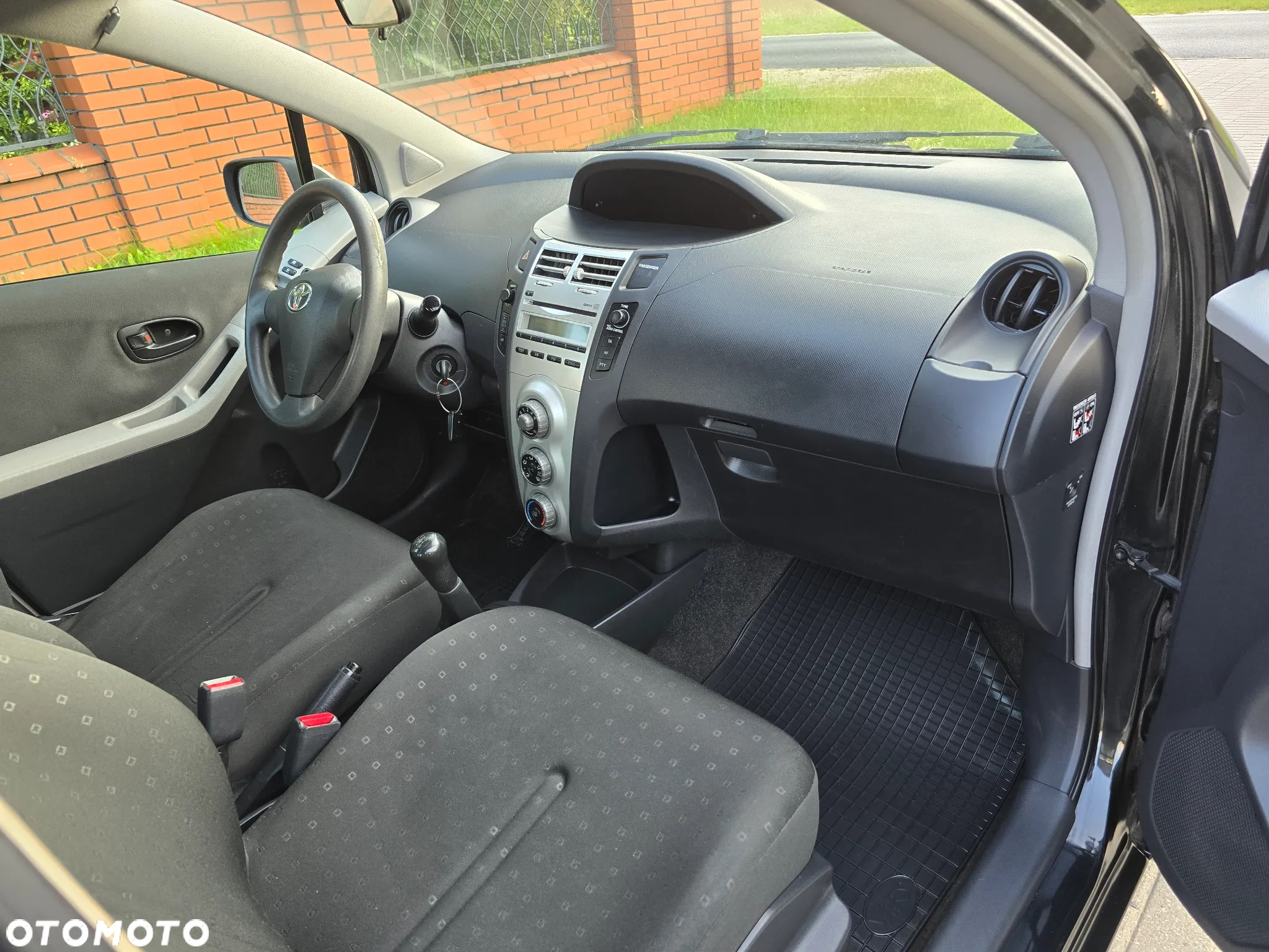 Toyota Yaris 1.3 Luna A/C - 3