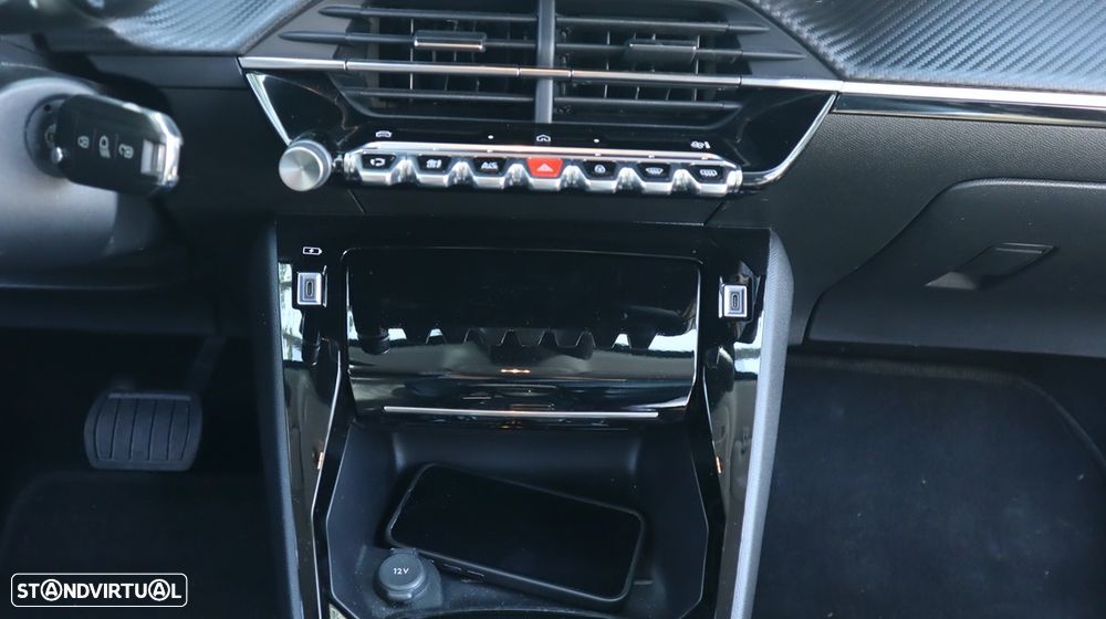 Peugeot 208 1.2 Hybrid Allure e-DCS6 - 34