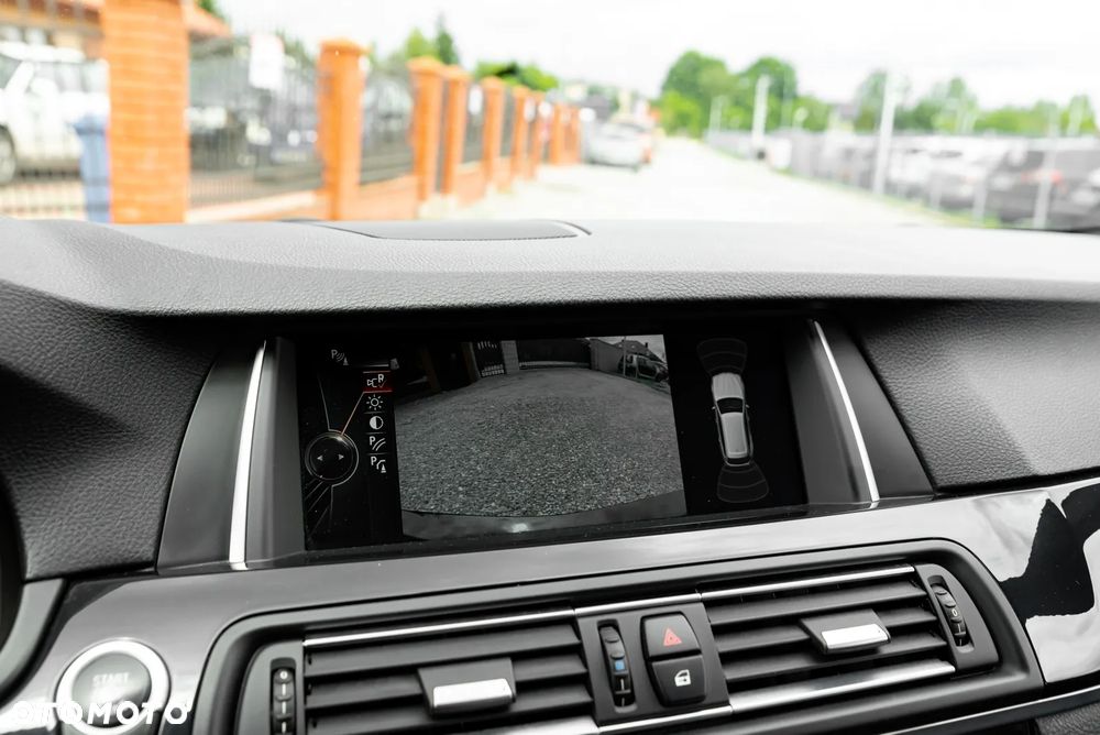 BMW Seria 5 525d xDrive Sport-Aut Modern Line - 30