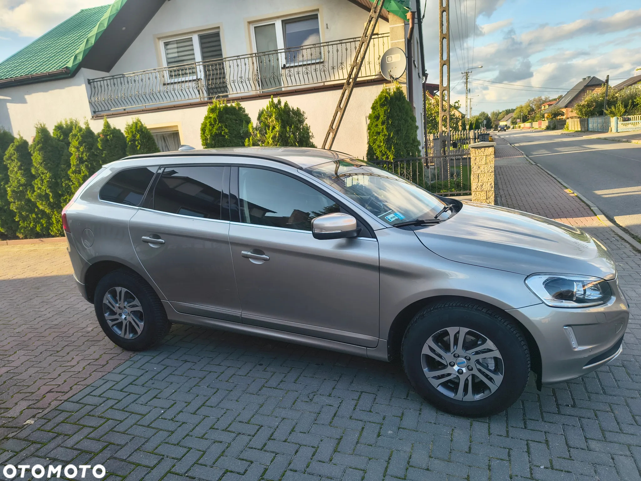 Volvo XC 60 D4 AWD Summum - 4