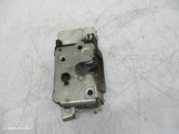 Fecho Porta Tras Dto Fiat Punto (188_) - 4
