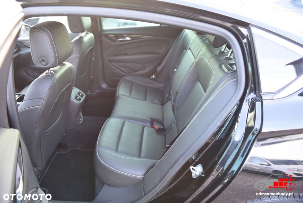 Opel Insignia - 16