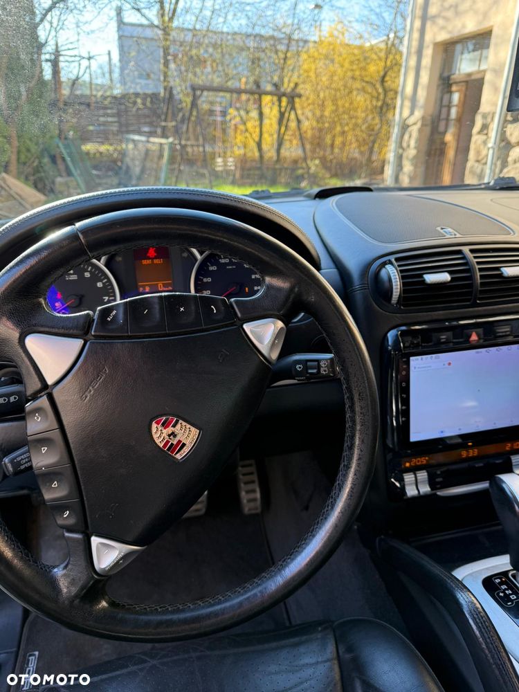 Porsche Cayenne - 6