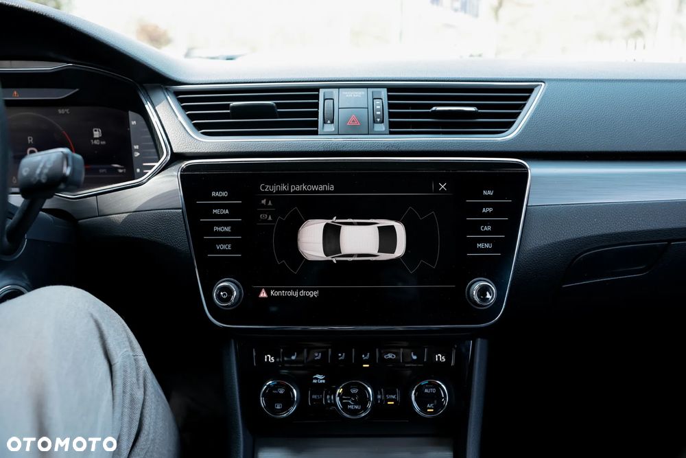 Skoda Superb 2.0 TSI Style DSG - 23