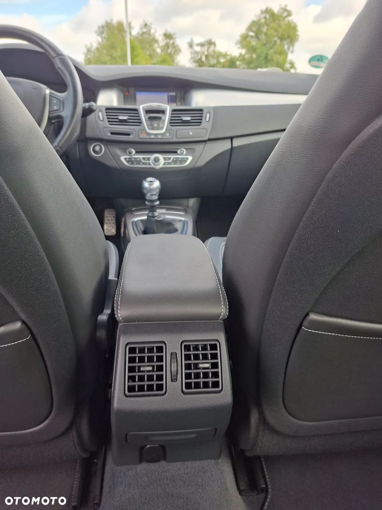 Renault Laguna dCi 180 FAP GT - 28