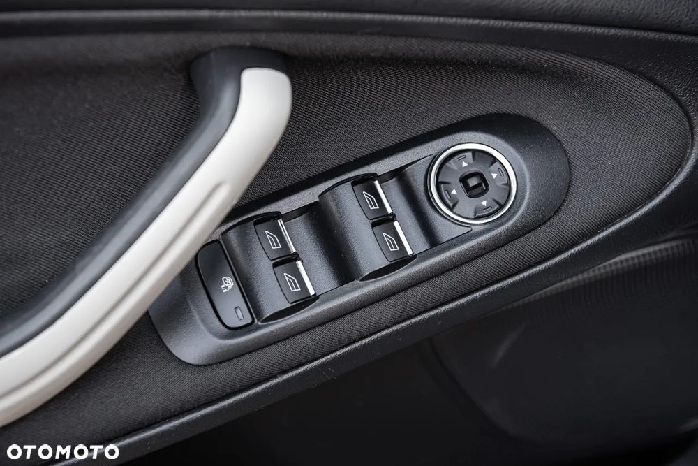 Ford Galaxy - 16