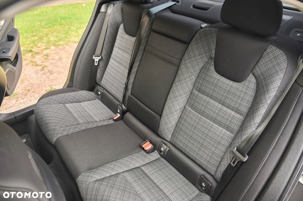 Volvo S60 - 32