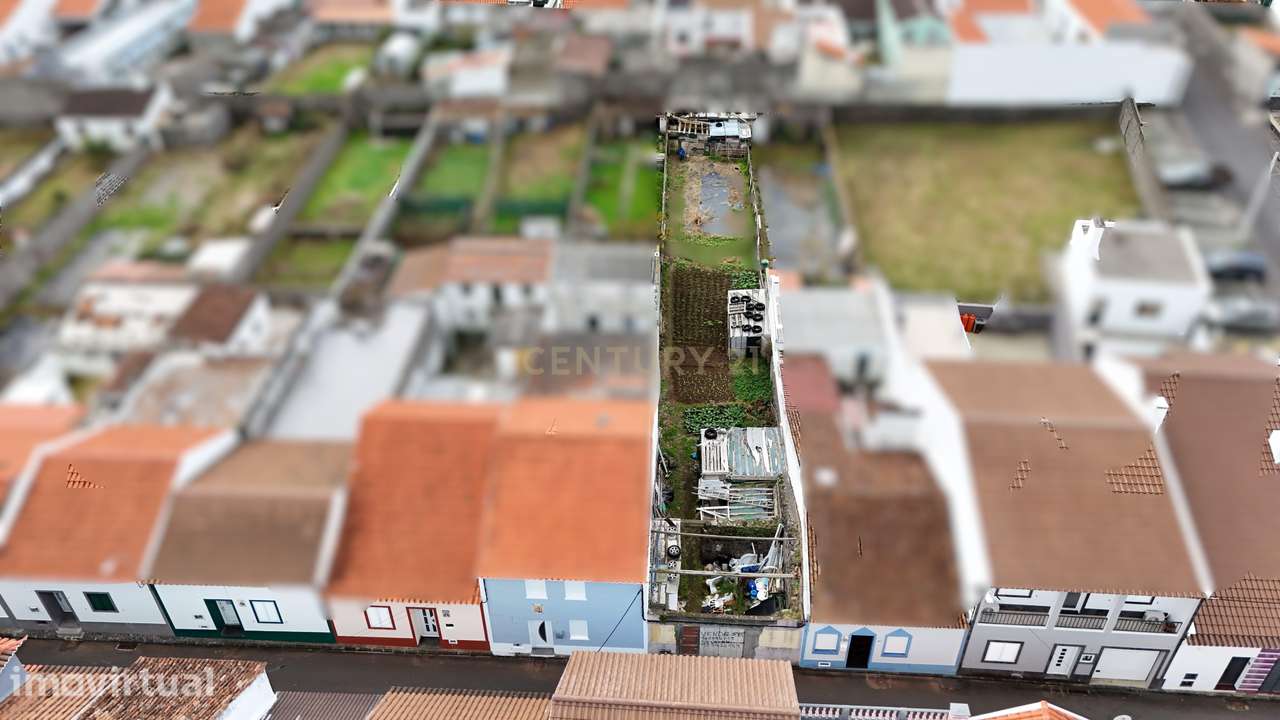 Ruína na Maia – Ribeira Grande, Ilha de São Miguel - Grande imagem: 2/14