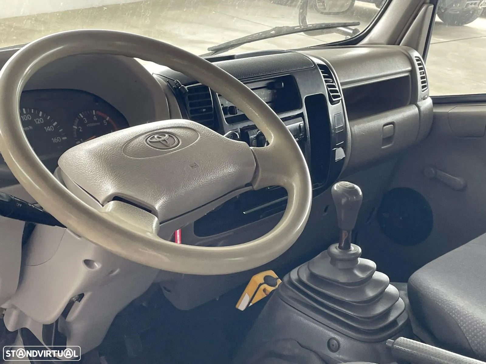 Toyota Dyna 3.0 D-4D c/Báscula e Rodado Simples - 9