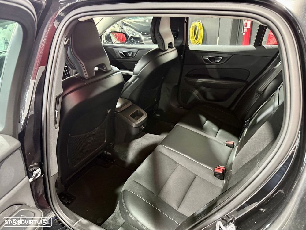 Volvo V60 2.0 D3 Momentum Plus Geartronic - 21