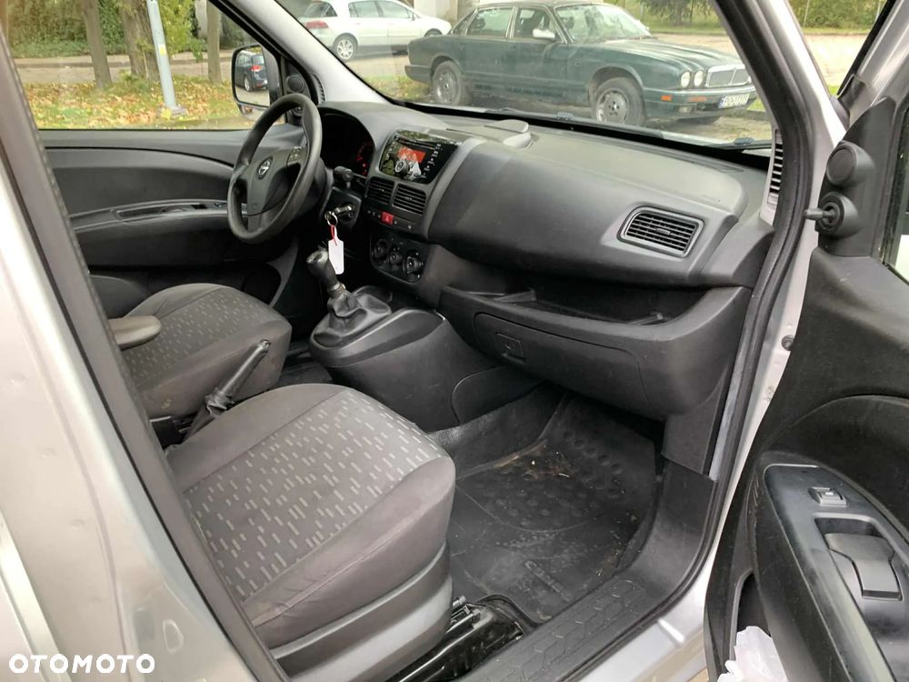 Opel Combo - 12