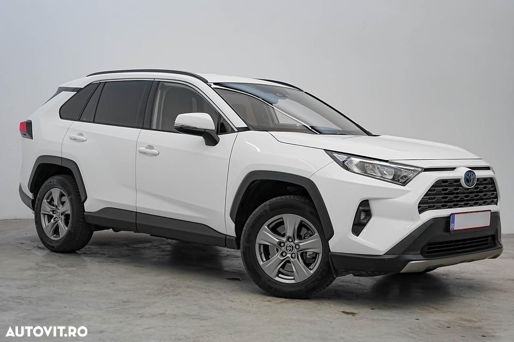 Toyota RAV4 - 1