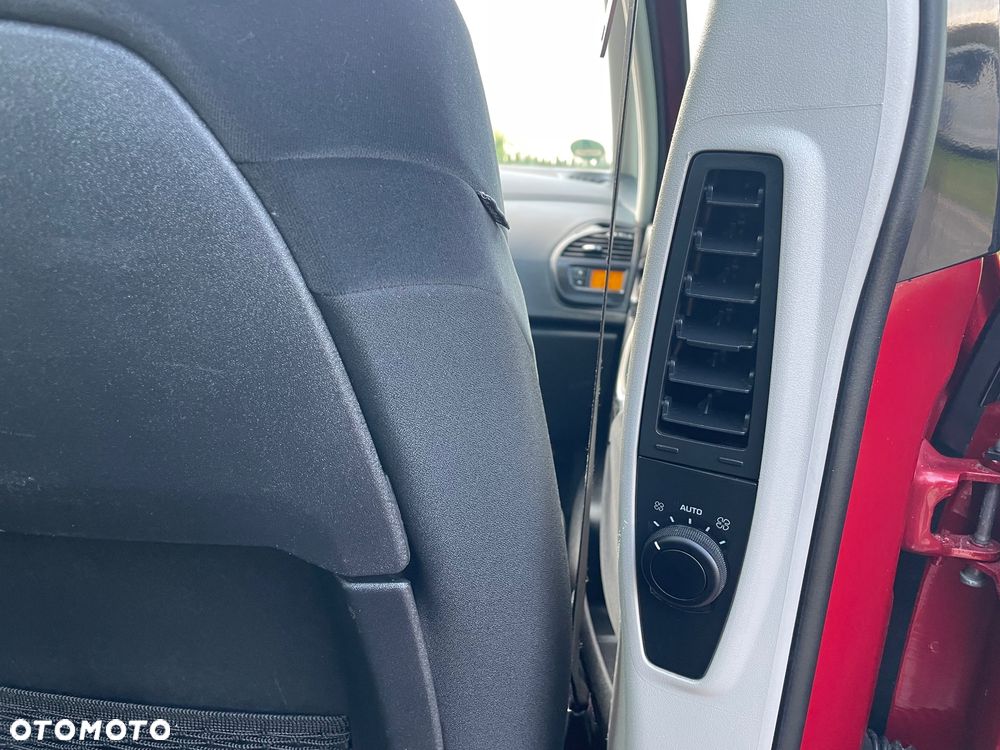 Citroën C4 Grand Picasso 1.6 HDi FAP EGS6 Exclusive - 28