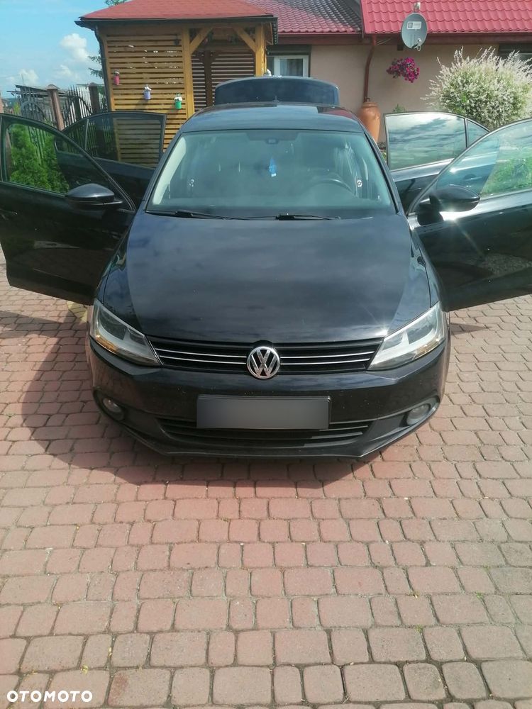 Volkswagen Jetta 1.6 TDI Comfortline - 5
